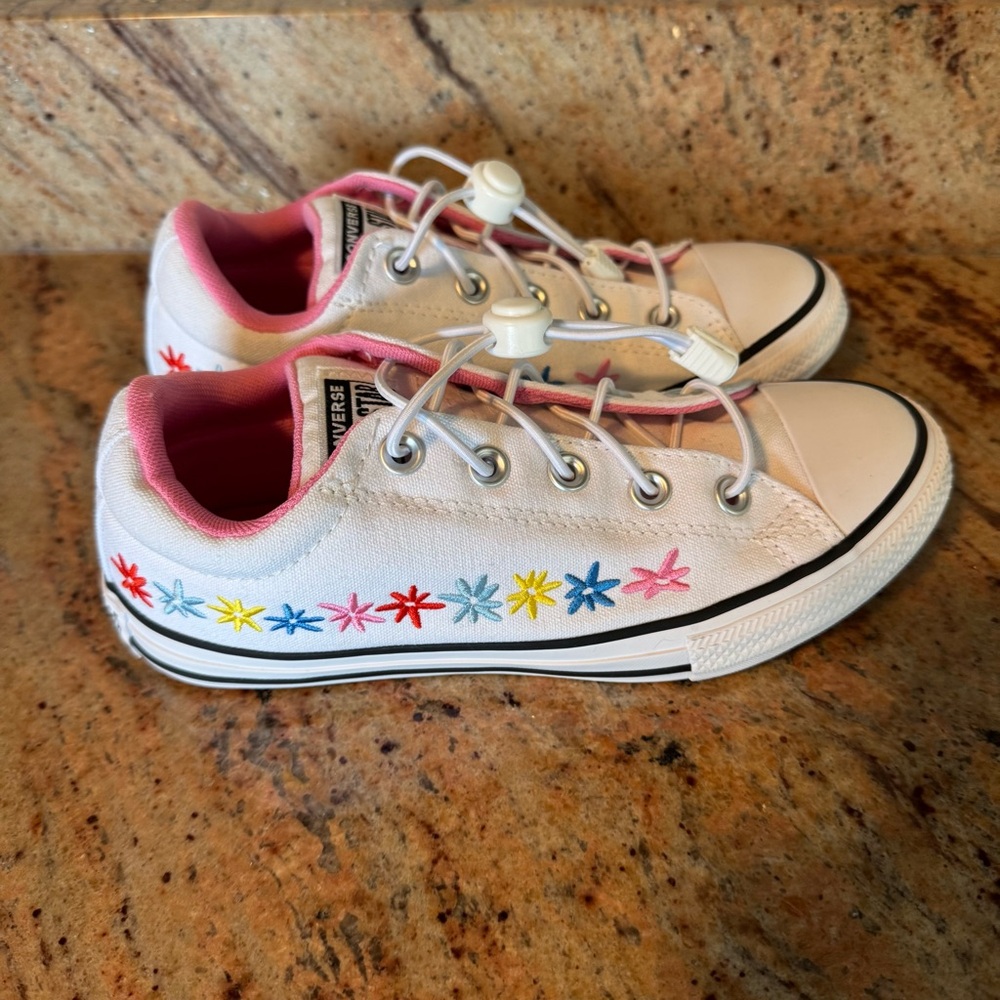 CONVERSE Size 3 Youth Girls White Embroidered Sneakers Shoes - Picture 3 of 6